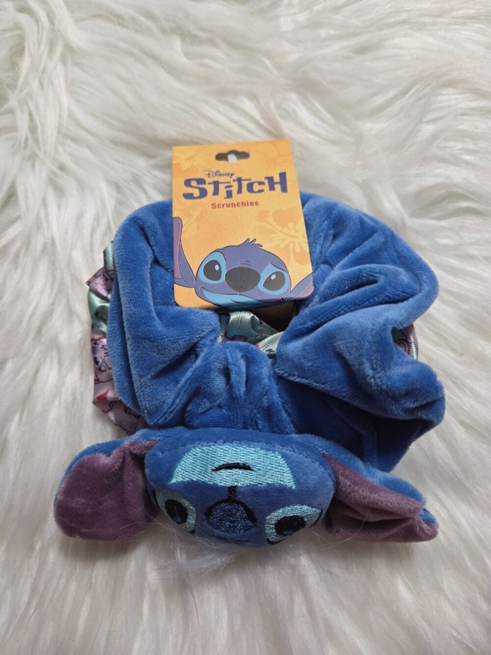 Stitch Scrunchie Set - Picture 2 of 5